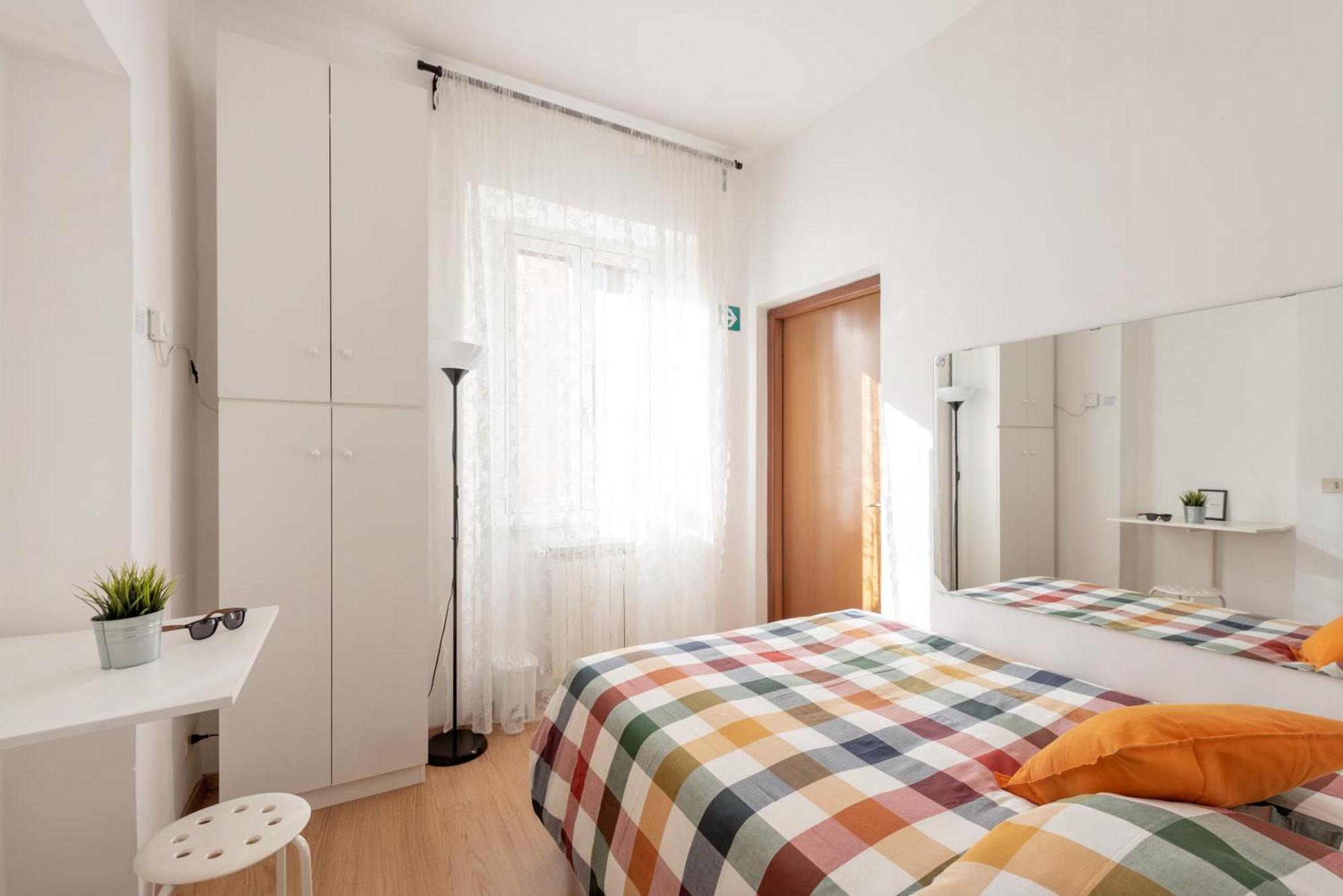 רומא Central Little Basic Apartment מראה חיצוני תמונה